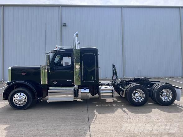 Peterbilt 589 Nyergesvontatók