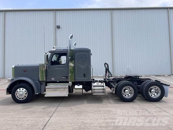 Peterbilt 589 Nyergesvontatók