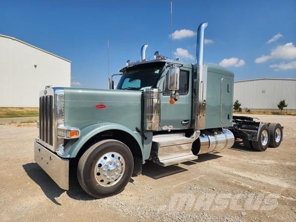 Peterbilt 589 Nyergesvontatók