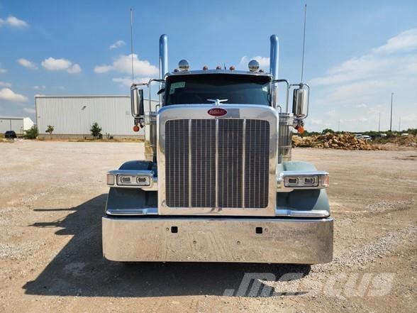 Peterbilt 589 Nyergesvontatók