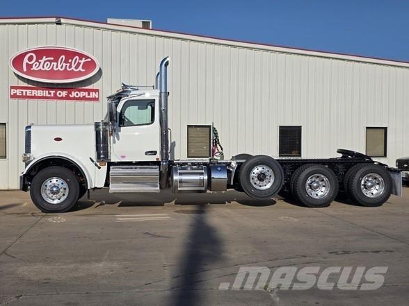 Peterbilt 589 Nyergesvontatók