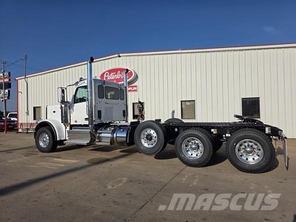 Peterbilt 589 Nyergesvontatók