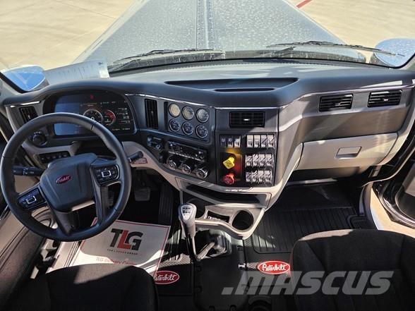 Peterbilt 589 Nyergesvontatók