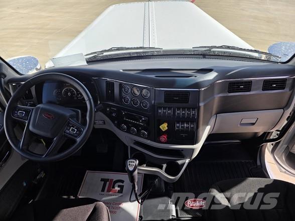 Peterbilt 589 Nyergesvontatók