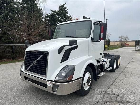 Volvo VNL42T300 Nyergesvontatók