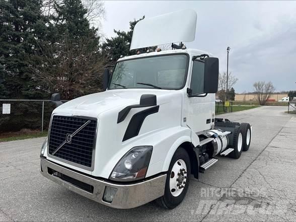 Volvo VNL42T300 Nyergesvontatók