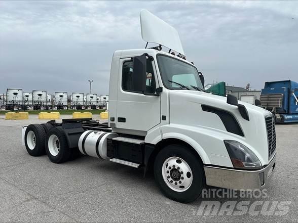 Volvo VNL42T300 Nyergesvontatók