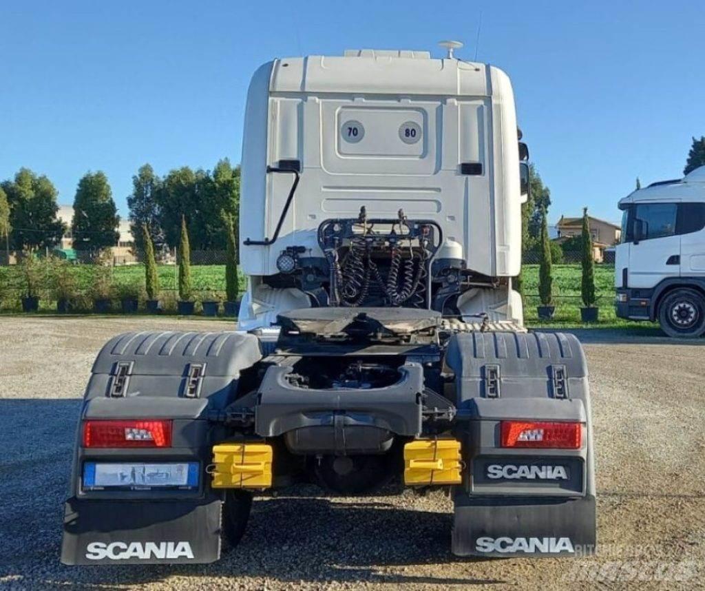 Scania R450 Nyergesvontatók
