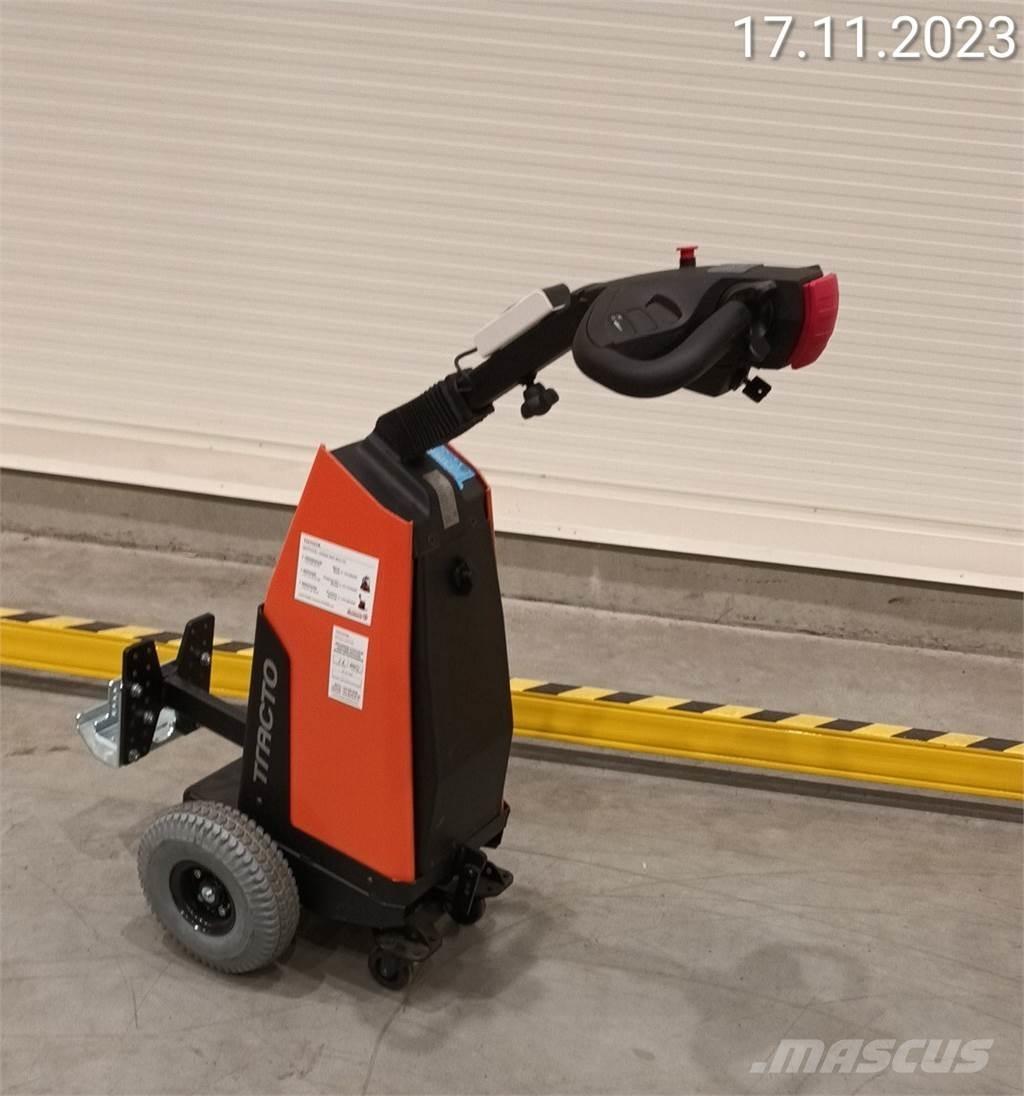 BT TWE120 LI-ION Vontatótargonca