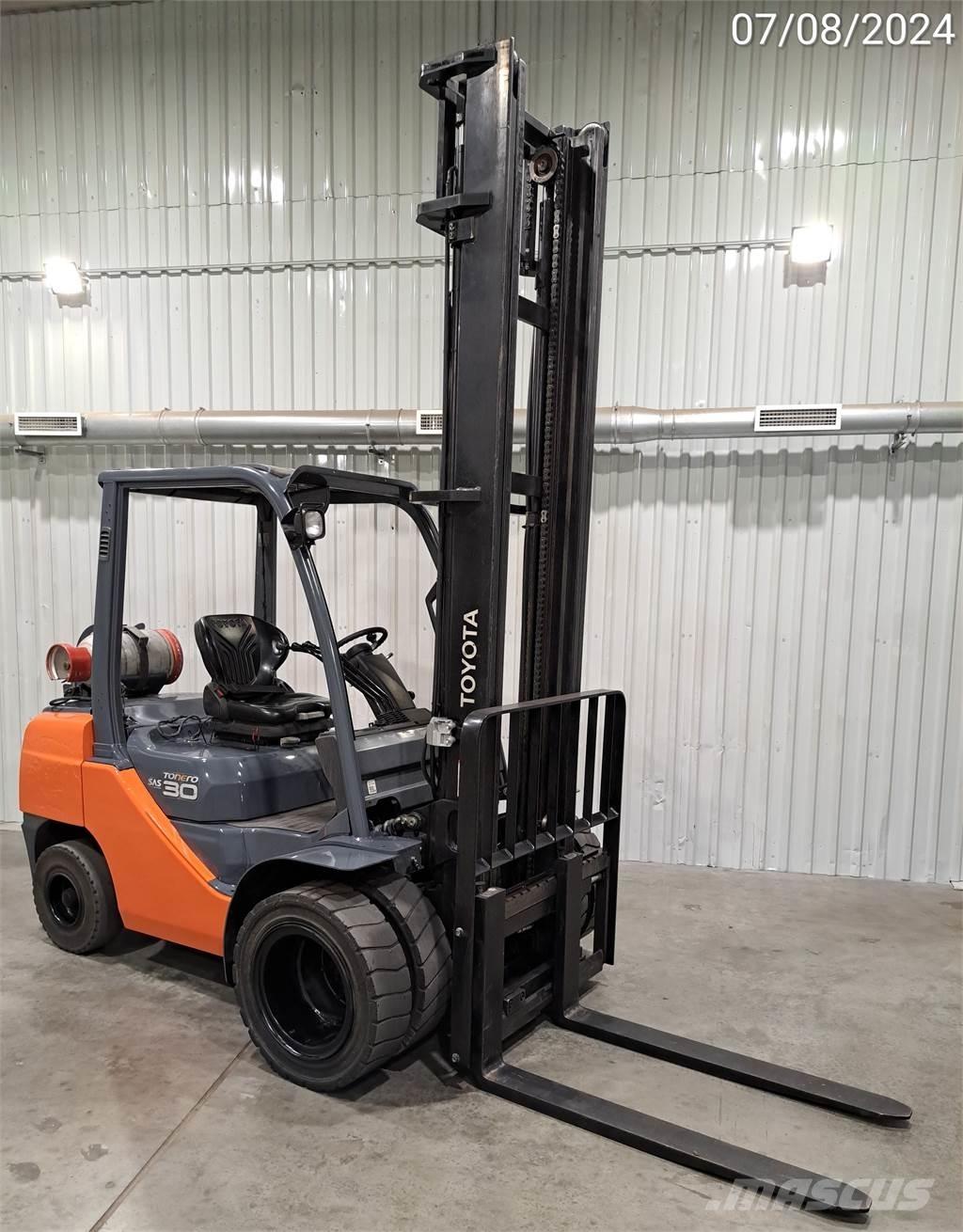 Toyota 02-8FGF30 Gázüzemű targoncák