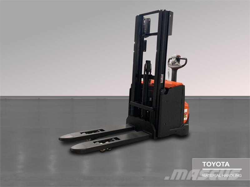 BT SWE120L Gyalogkíséretű targonca