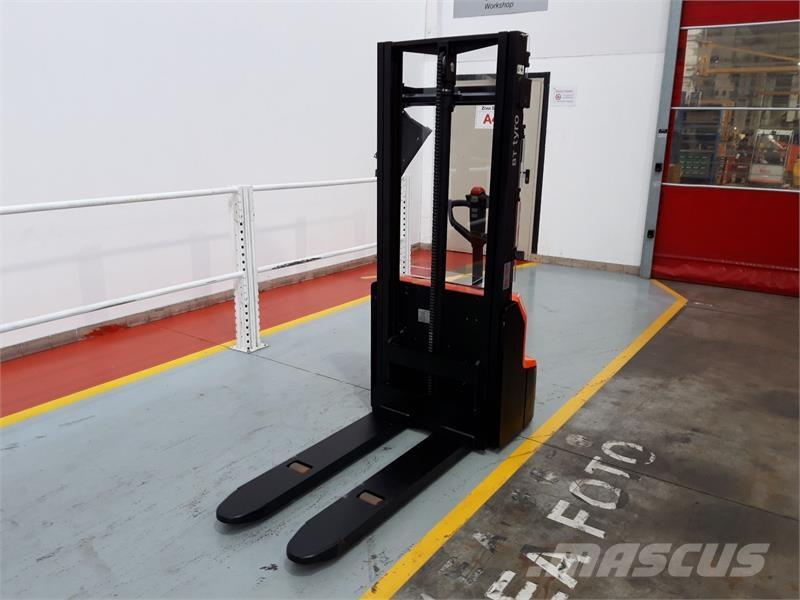 BT SHE100 Kézi raklapemelők