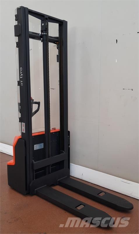 BT SHE100 Kézi raklapemelők