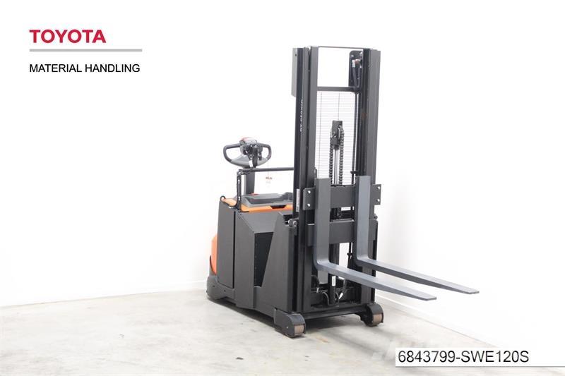 BT SWE120 Gyalogkíséretű targonca