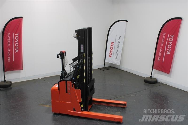 BT RWE120 Kézi raklapemelők