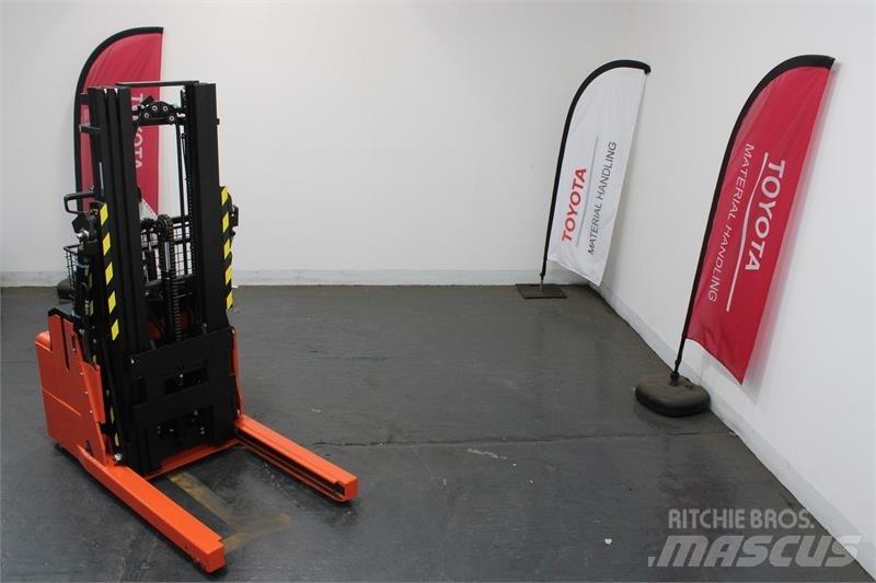 BT RWE120 Kézi raklapemelők