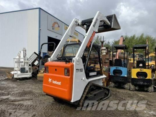 Bobcat T110 Joystick Mini homlokrakodók