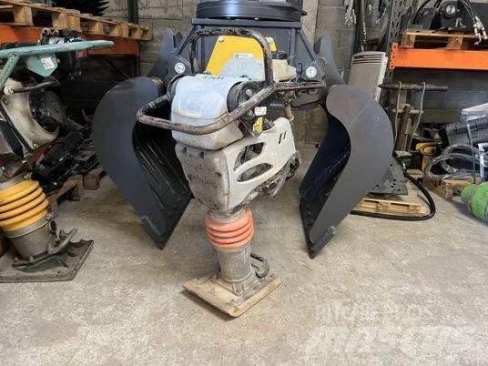 Mikasa MTX-60E Vibrátorok