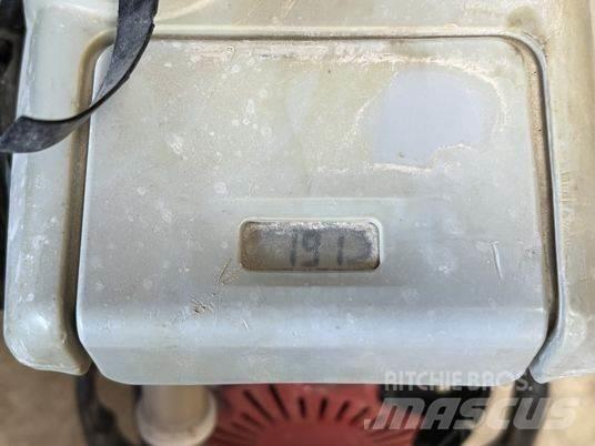 Mikasa MTX-60E Vibrátorok