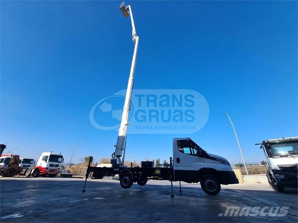 Cela DT Truck 25 Teherautóra szerelt emelők és állványok