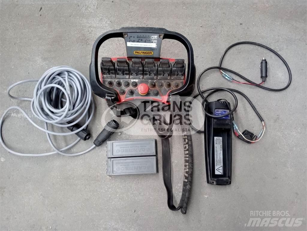 Palfinger PK 13001-K Rakodó daruk