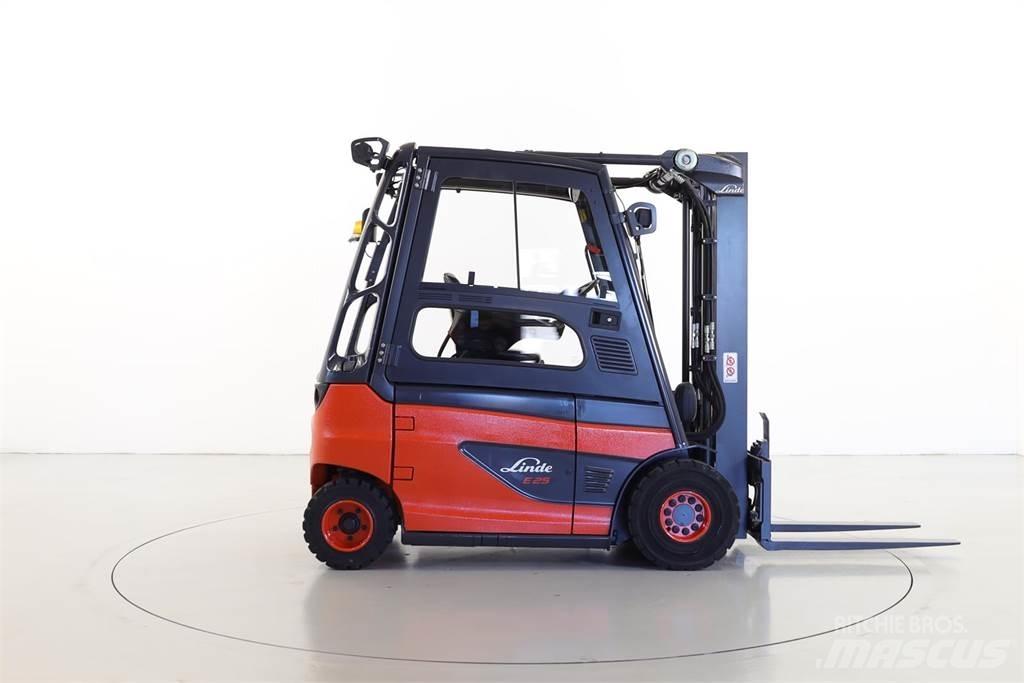 Linde E25-01 387 Elektromos targoncák