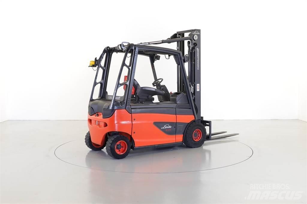 Linde E25L Elektromos targoncák