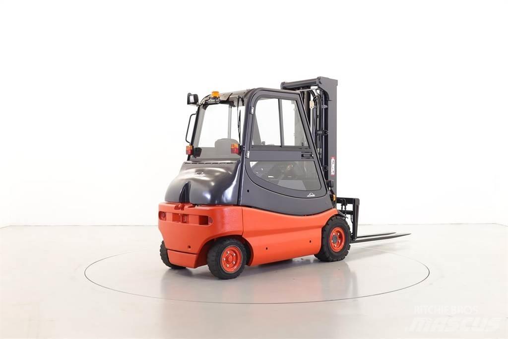 Linde E30-02/336 Elektromos targoncák