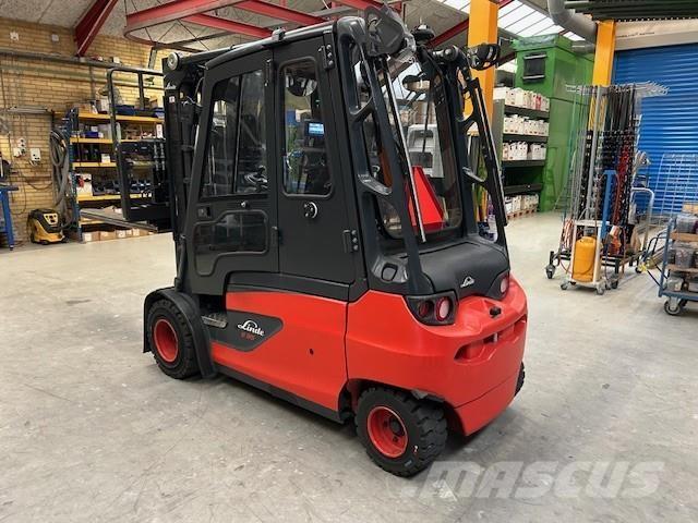 Linde E35L-01 Elektromos targoncák