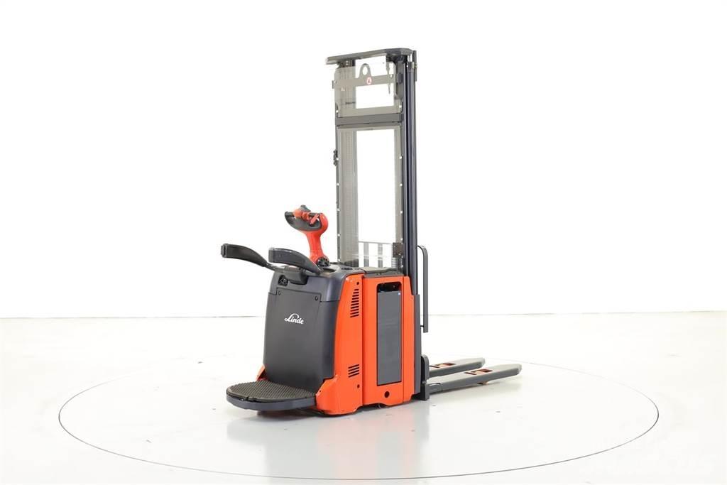 Linde L12AP Elektromos gyalogkíséretű targoncák