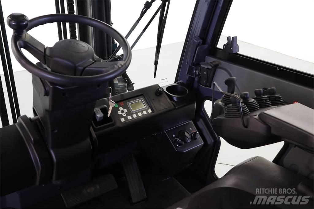 Toyota 8FBMT30 Elektromos targoncák