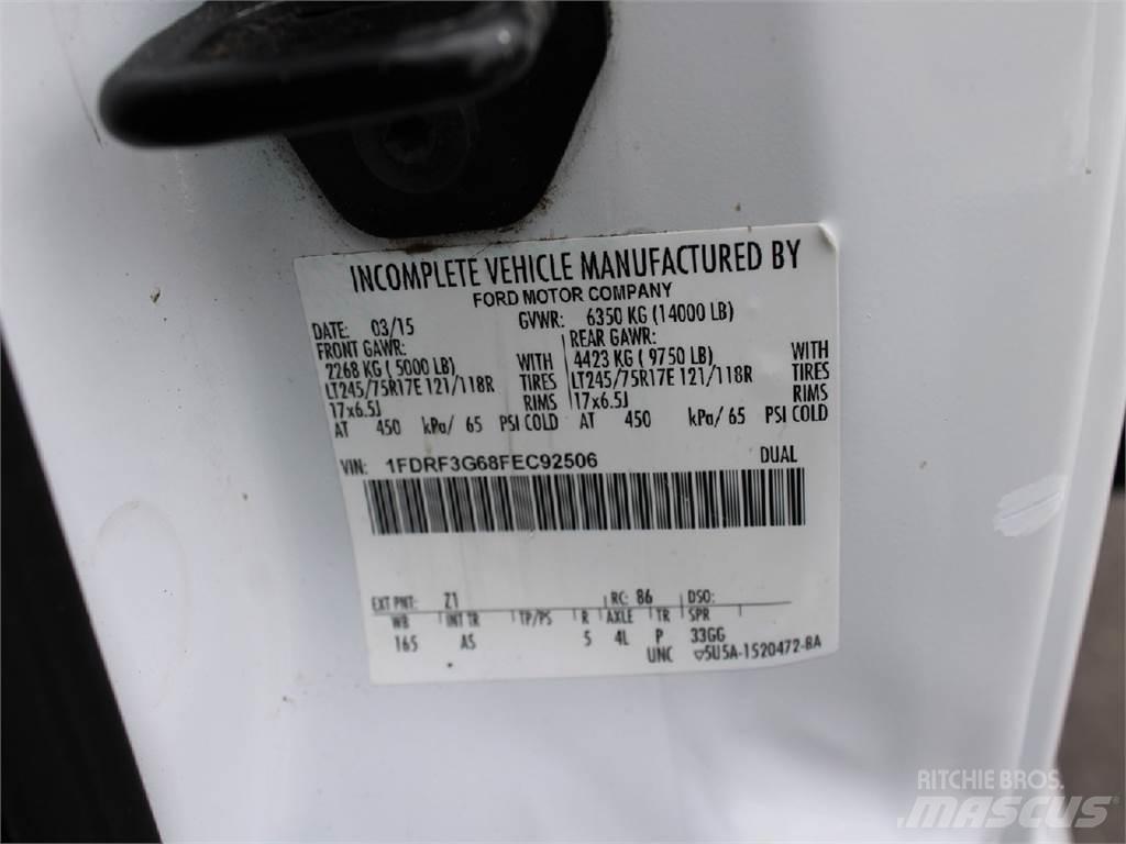 Ford F350 Platós / Ponyvás teherautók