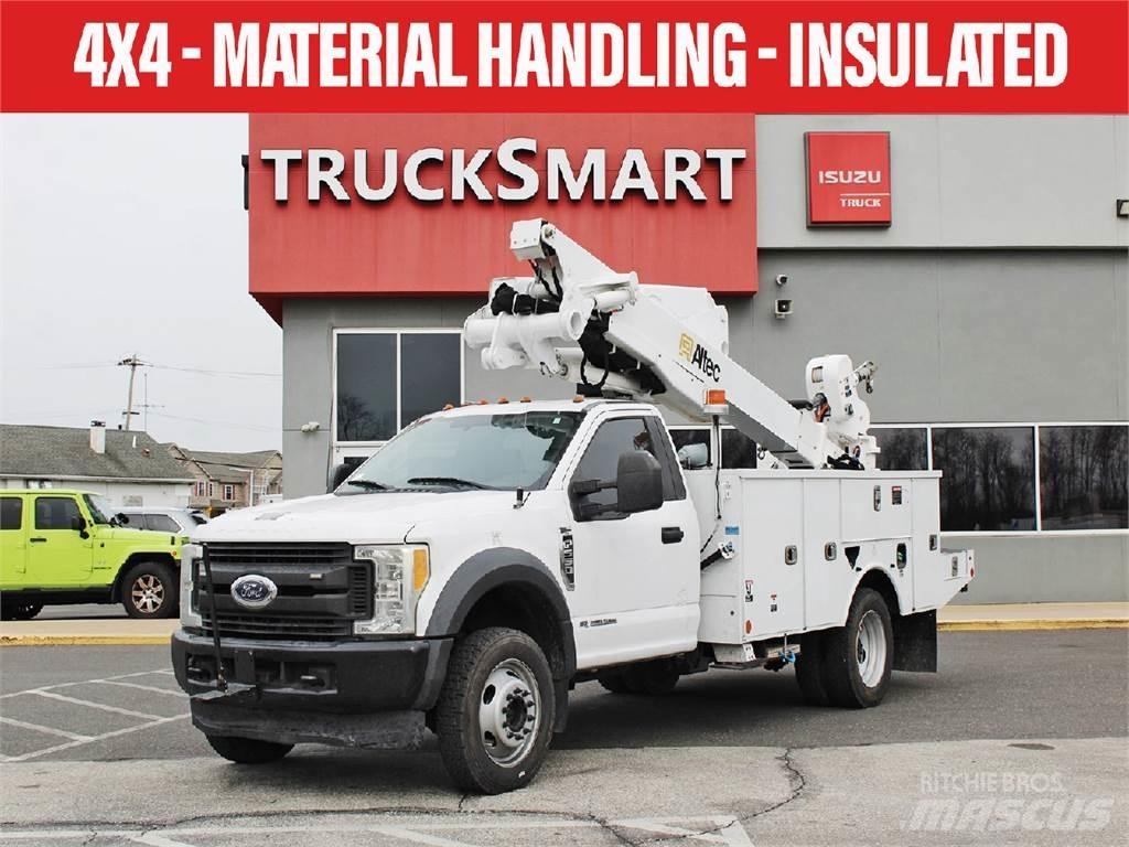 Ford F550 Teherautóra szerelt emelők és állványok