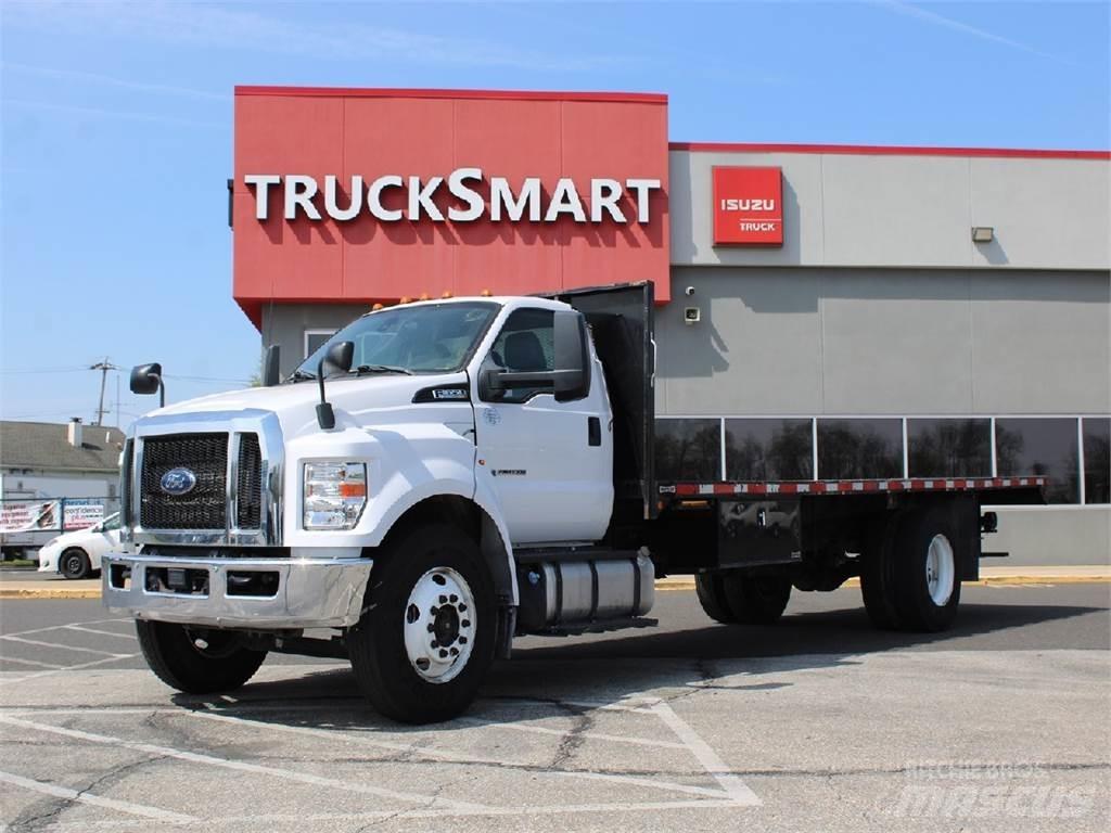 Ford F650 Platós / Ponyvás teherautók