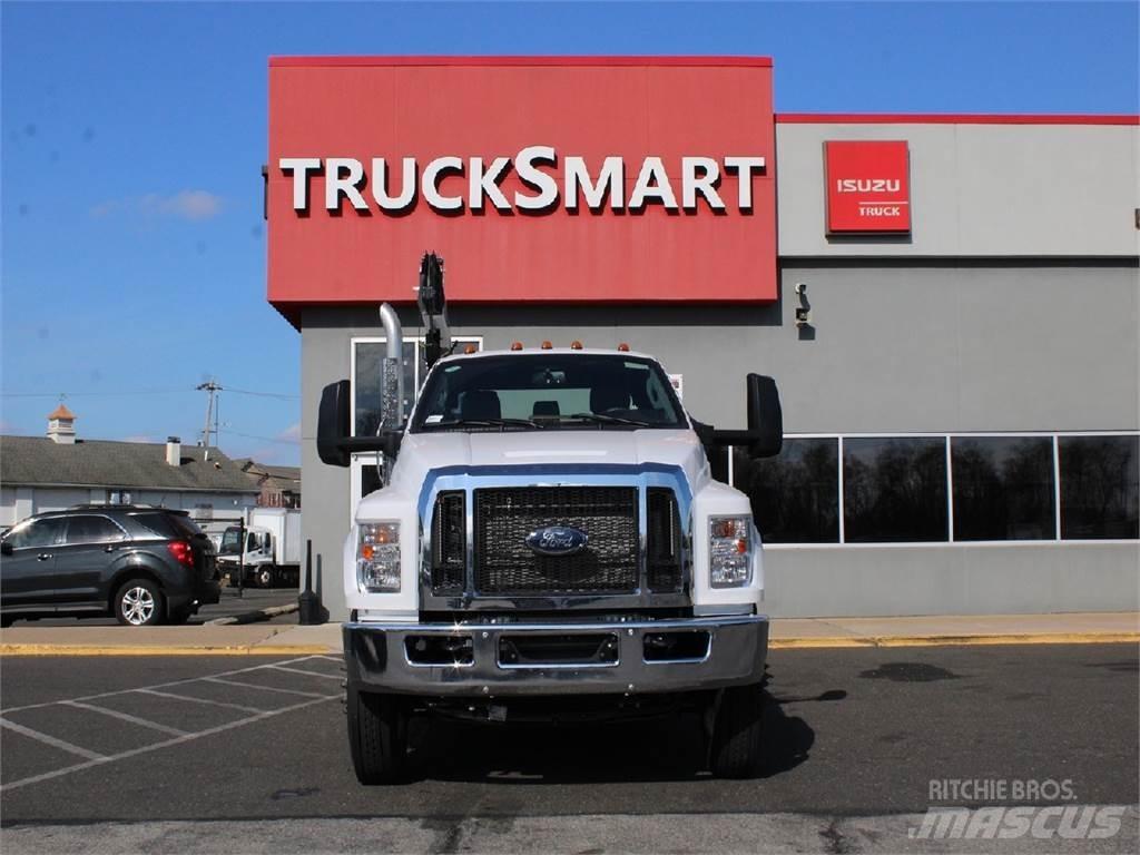 Ford F750 Műszaki mentők