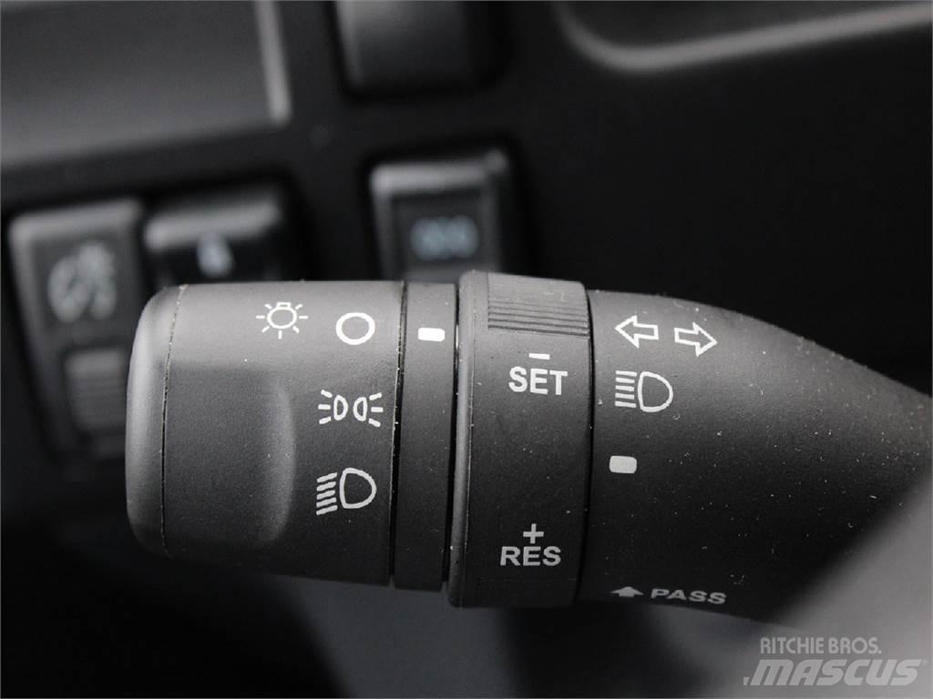 Isuzu NRR Dobozos teherautók