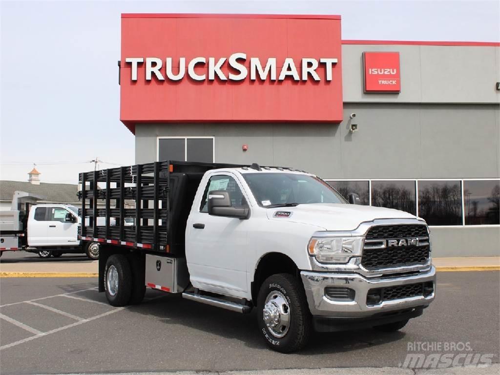 RAM 3500 Platós / Ponyvás teherautók