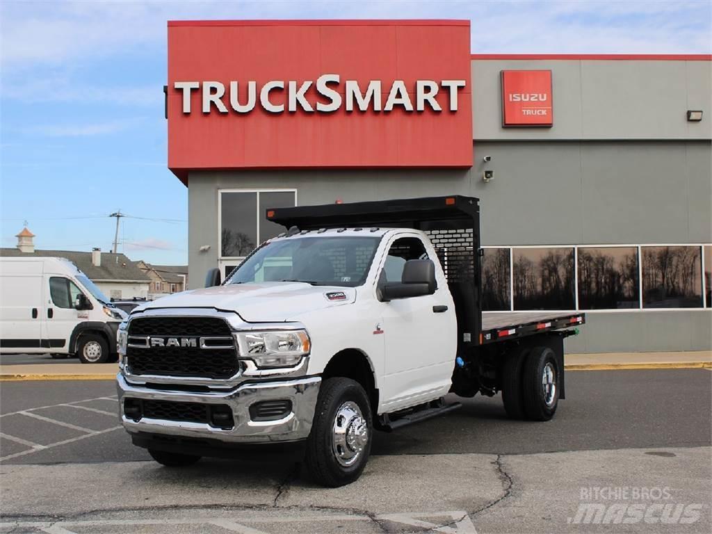 RAM 3500 Platós / Ponyvás teherautók