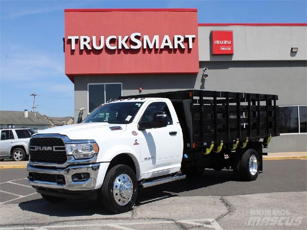 RAM 5500 Platós / Ponyvás teherautók