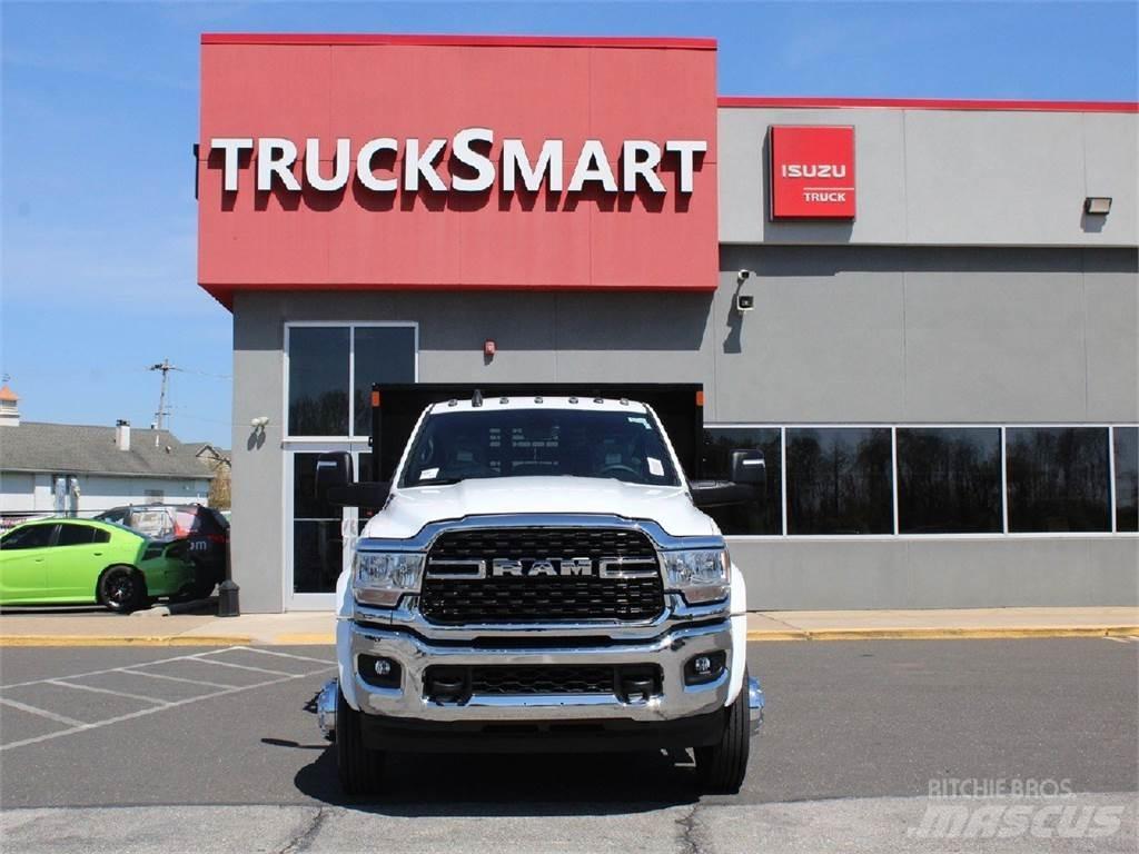 RAM 5500 Platós / Ponyvás teherautók
