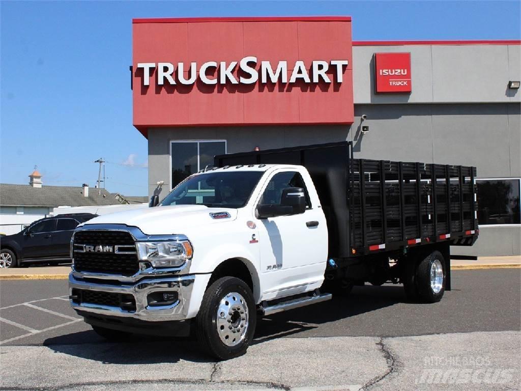 RAM 5500 Platós / Ponyvás teherautók