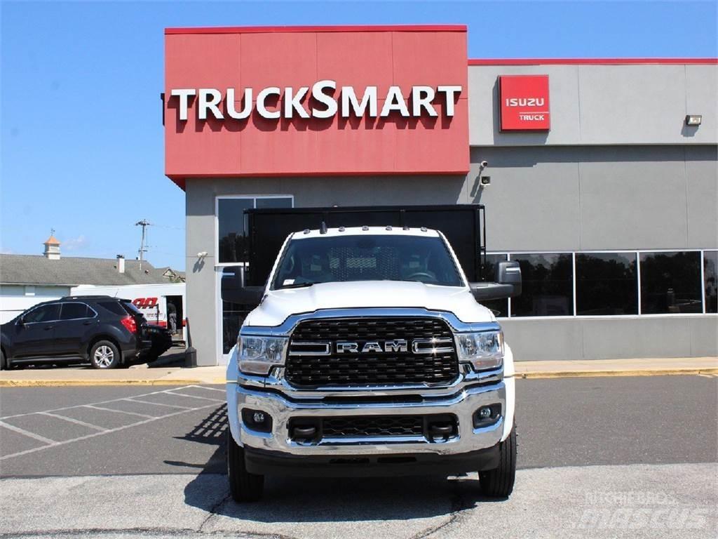 RAM 5500 Platós / Ponyvás teherautók