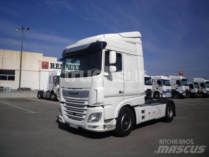 DAF XF530FT Nyergesvontatók