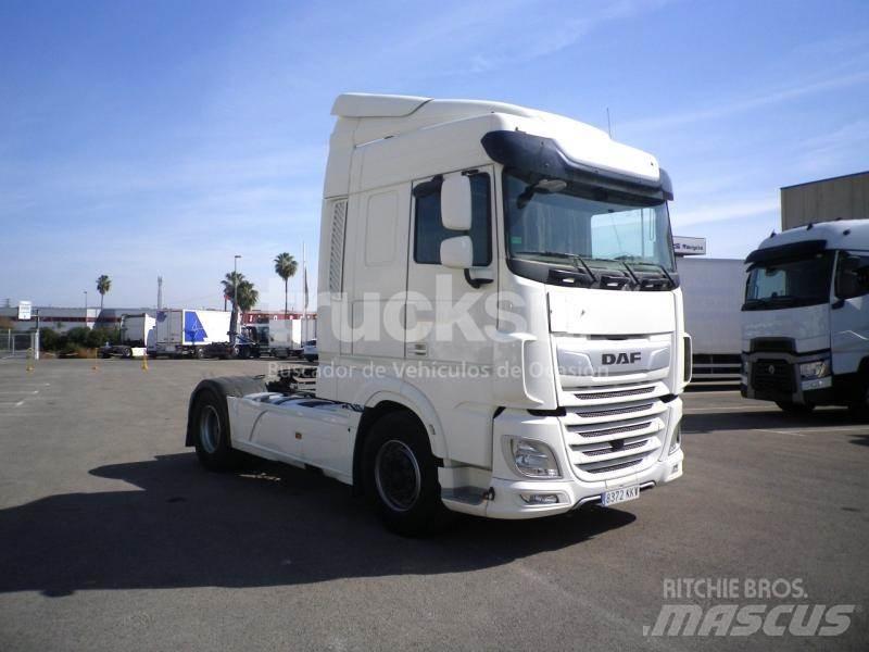 DAF XF530FT Nyergesvontatók