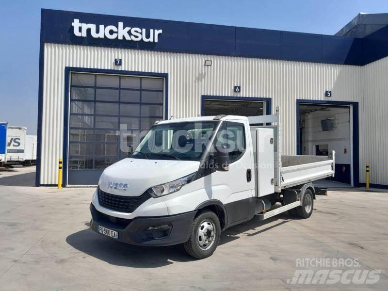 Iveco 35C14 Kis teherszállító/Platós kocsi