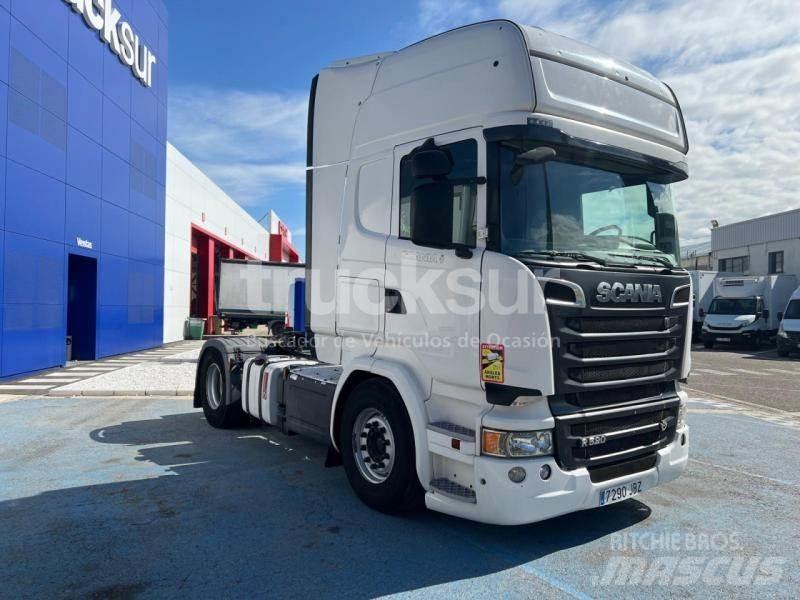 Scania R520 Nyergesvontatók