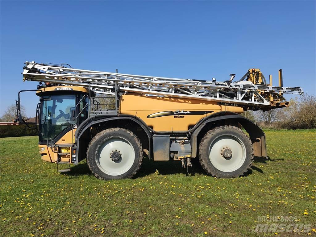 Challenger RG645C Vontatott trágyaszórók