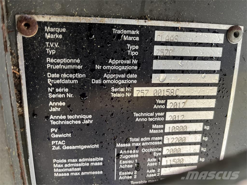 CLAAS 3300 Szögletes bálázók