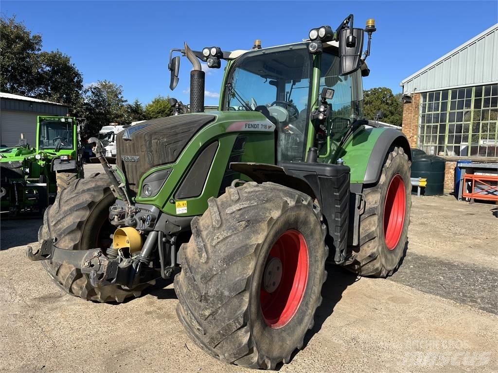 Fendt 718 Traktorok