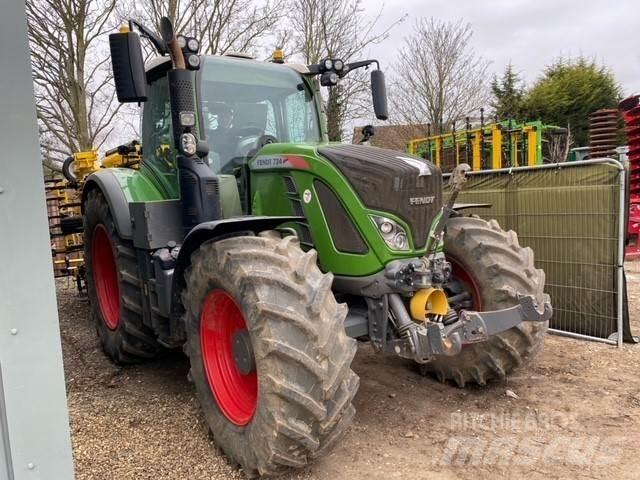 Fendt 724 DEMO Traktorok